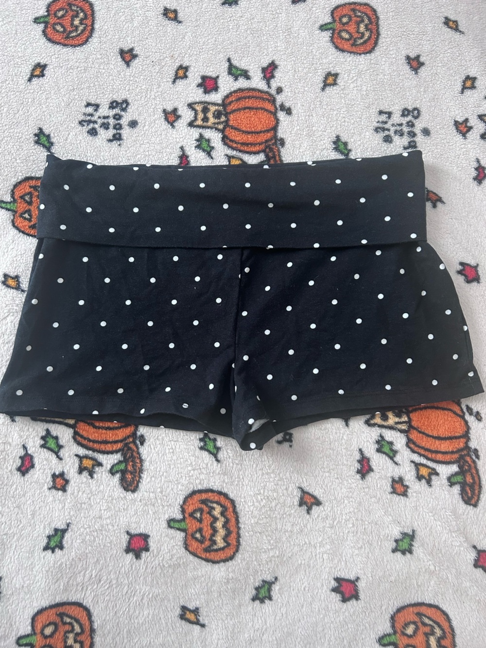 UO - fold over polka dot shorts